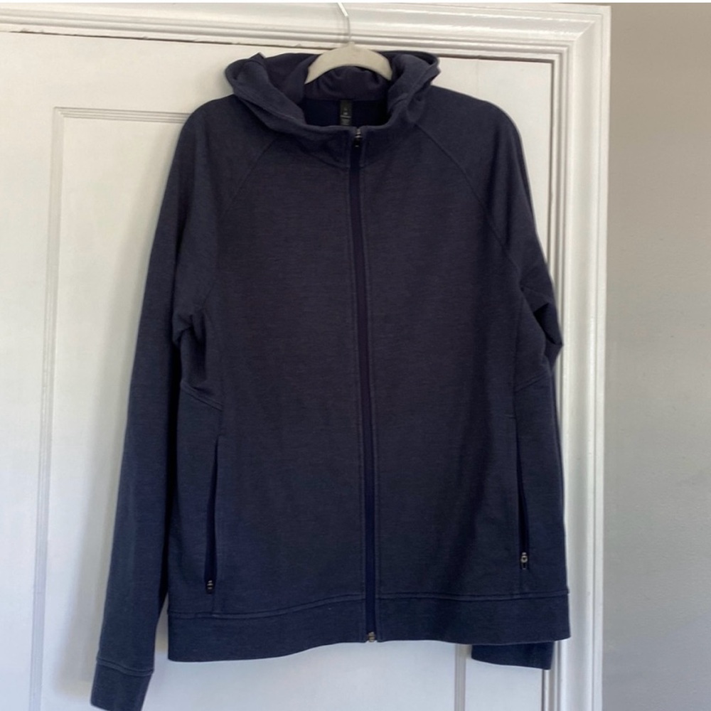 LuluLemon Men’s Zip Up Hoodie Navy Large.